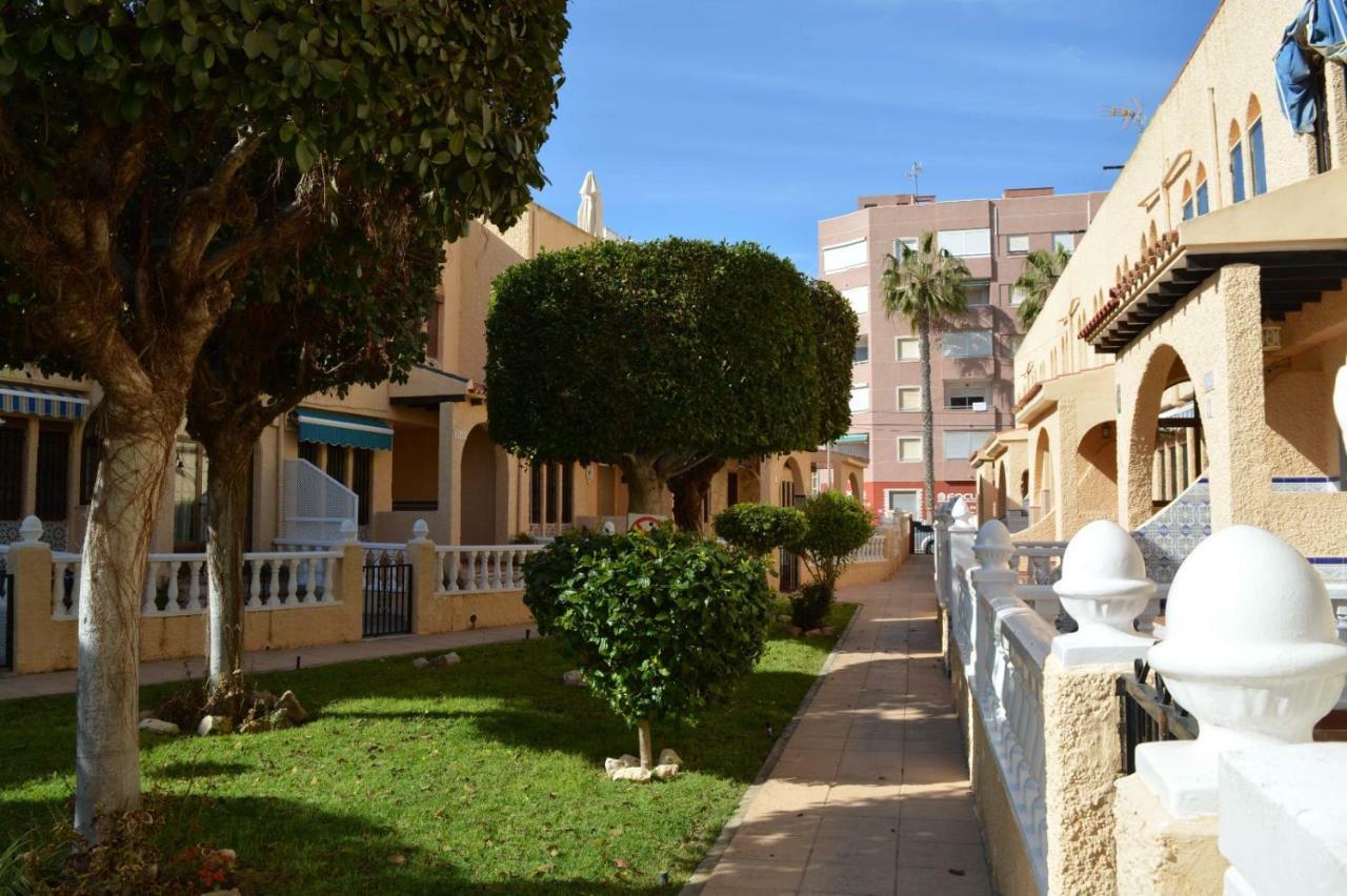 Вилла Casa Torrevieja La Mata Экстерьер фото